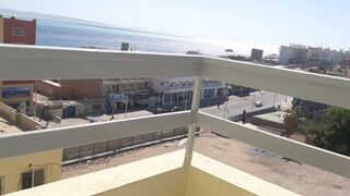Кунилингус от первого лица на балконе с видом на море, рискованный секс - lesbian_illusion